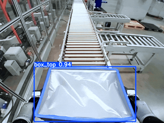 Walker S2 在工业场景中自主完成上料