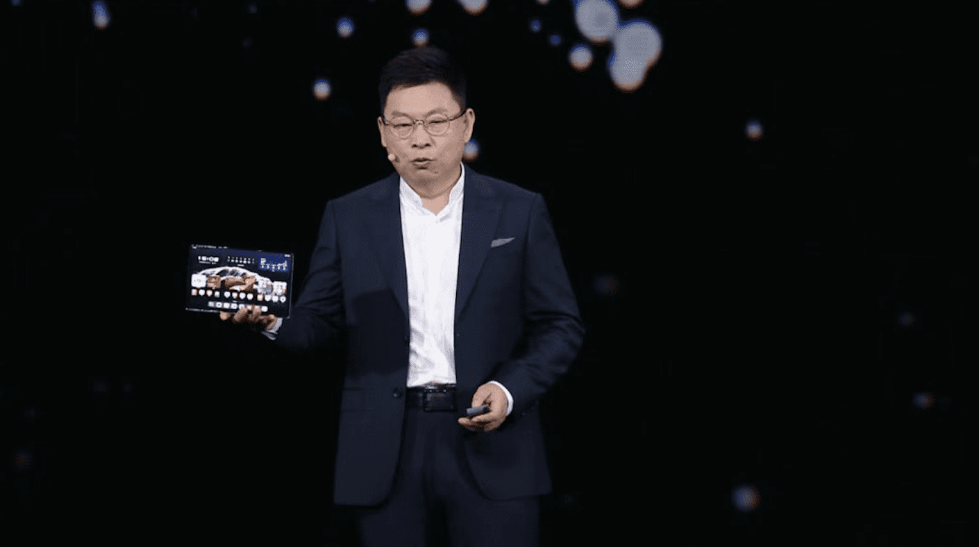 华为 Mate XTs 非凡大师三折叠手机新品