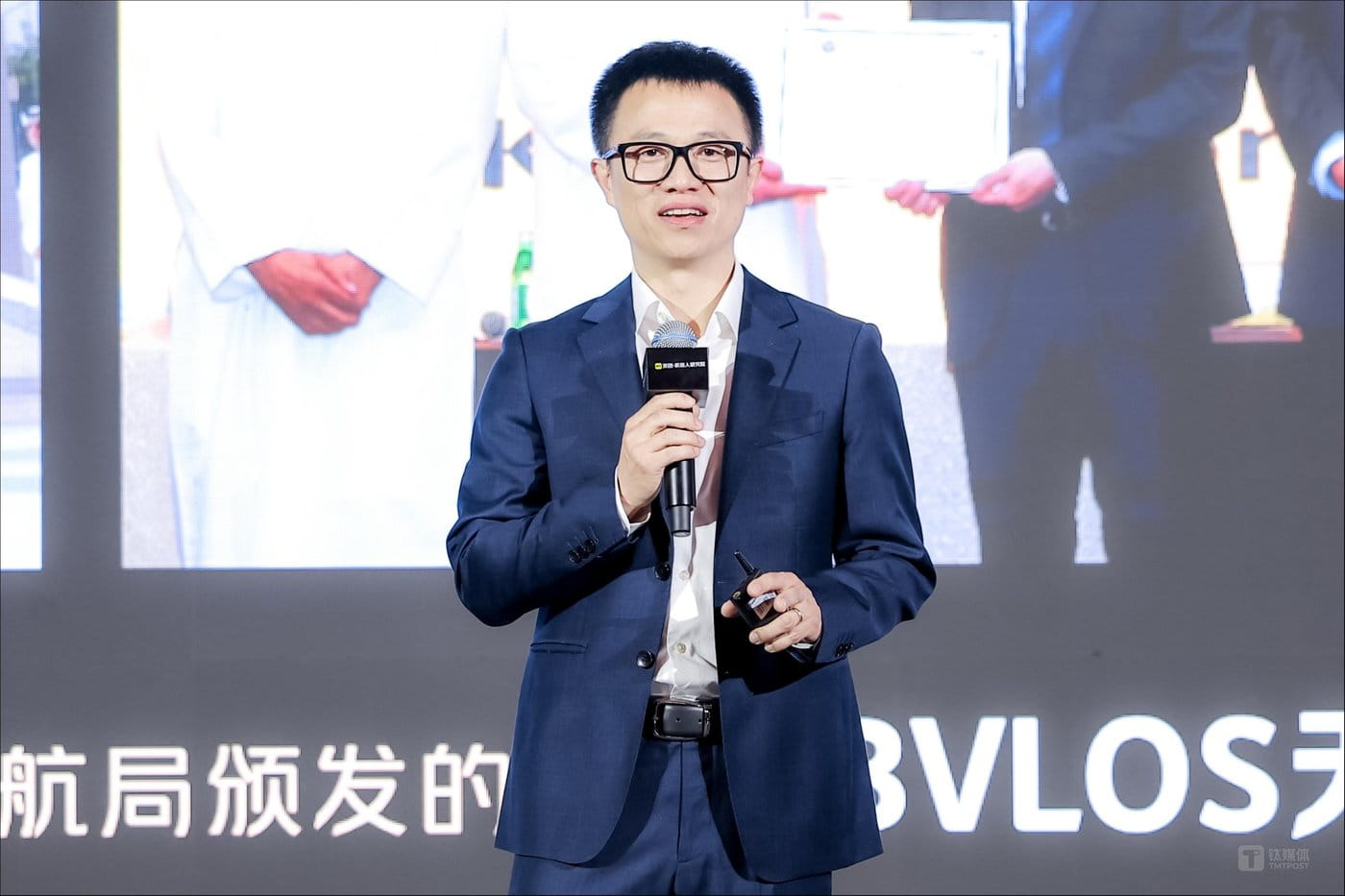 全球机器人市场营收预测